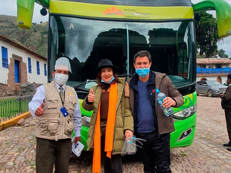 Bus Turístico Ruta del Sol Cusco a Puno (Tour con guía abordo)